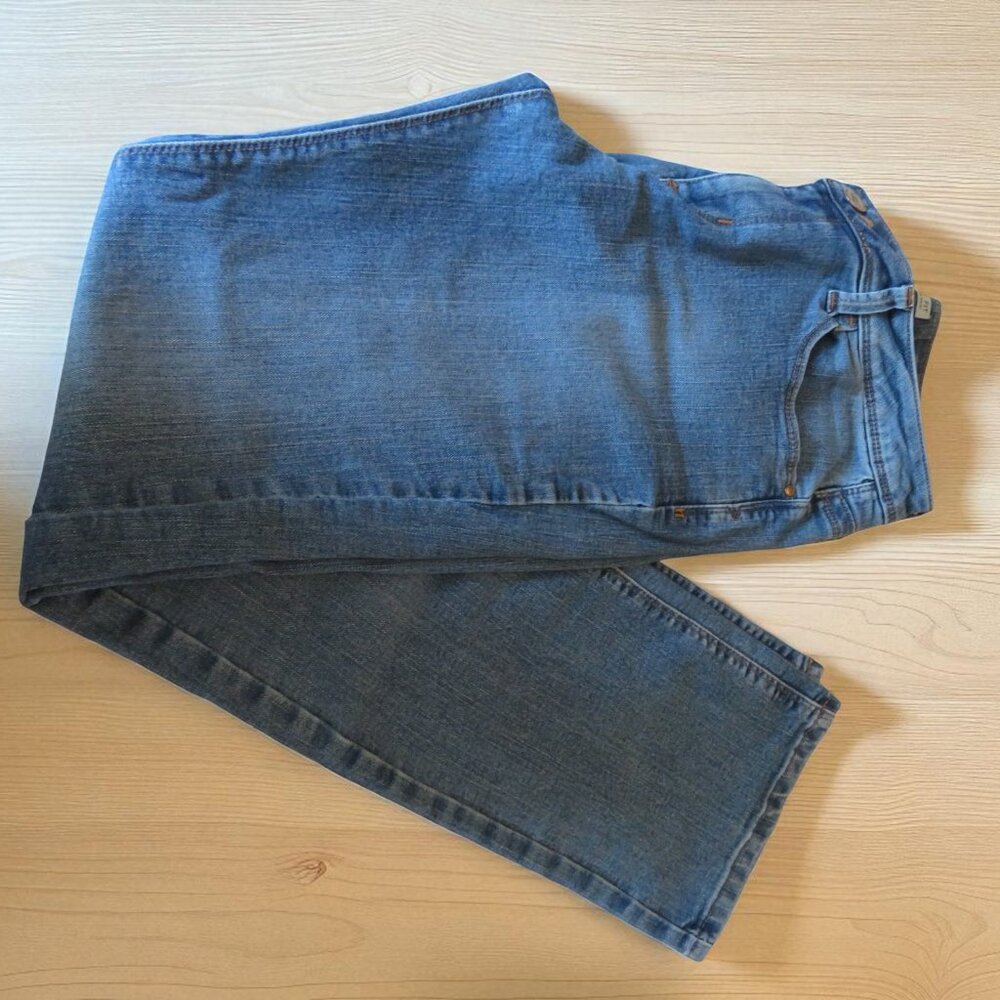 LEE - Perfect Fit Women's Jeans (Just Below Waist), Size 10 Medium, Pre-Owned - Picture 2 of 13